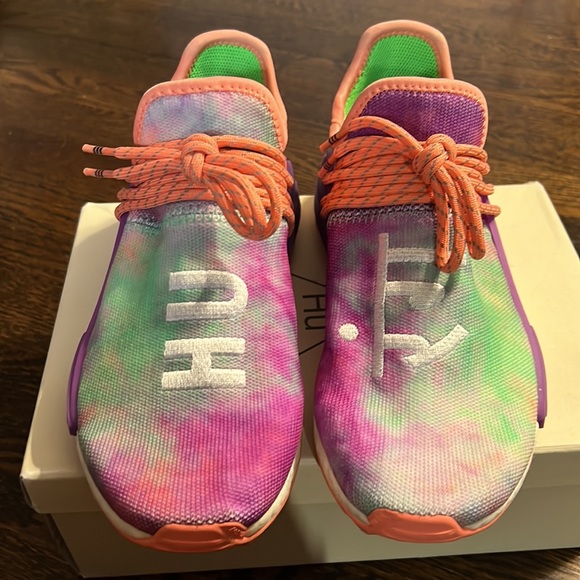 PHARRELL WILLIAMS ADIDAS/ PW Hu Holi NMD MC (Chalk Coral) - Picture 2 of 11